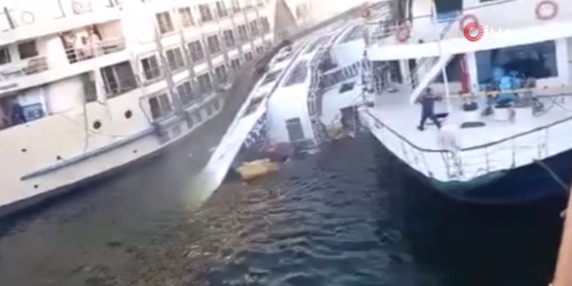 Mısır’da yolcu gemisi battı: 1 meyyit, 1 kayıp