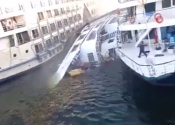 Mısır’da yolcu gemisi battı: 1 meyyit, 1 kayıp