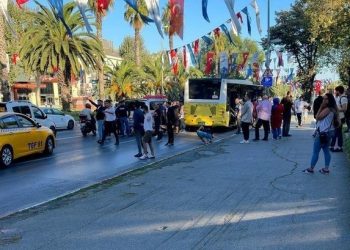 Motosikletle İETT otobüsü çarpıştı: Hamile bayan hayatını kaybetti