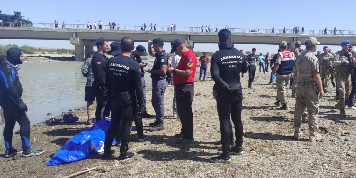 Muş’ta serinlemek için ırmağa giren çocuk boğuldu