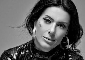 Müzikçi Gülay yeni çalışması “Gel Gör Beni”yi NTVRadyo’ya anlattı