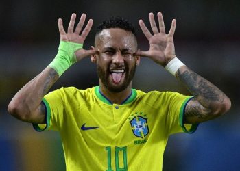 Neymar, Pele’nin rekorunu kırdı