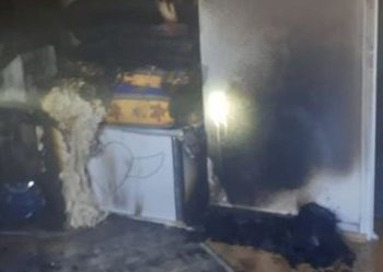 Oturdukları konutu ateşe verip kayıplara karıştı