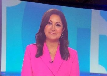 PBS kanalının sunucusu Amna Nawaz kimdir?