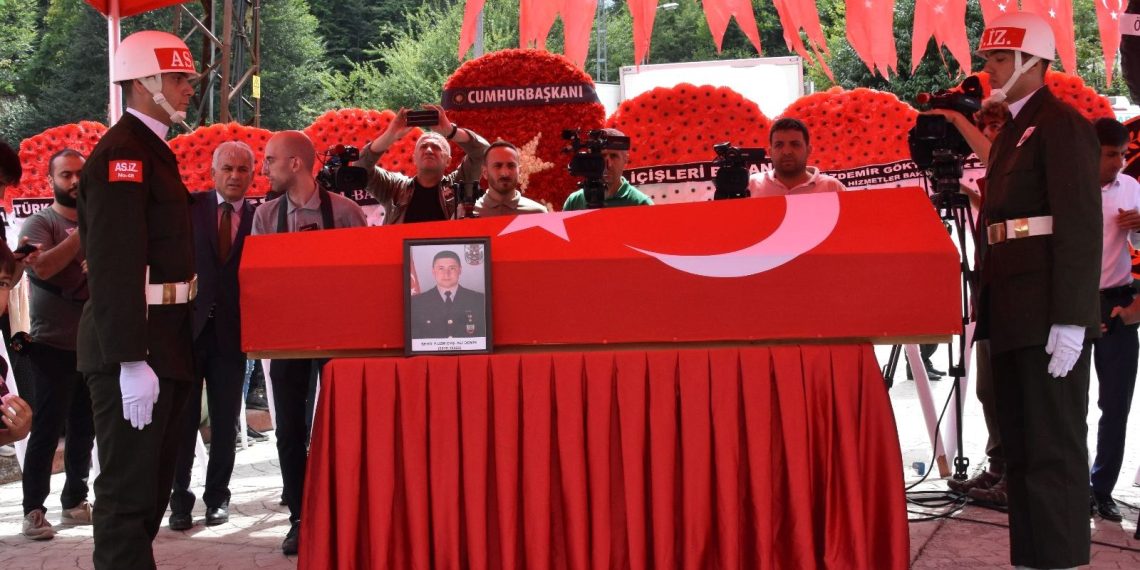 Pençe-Kilit şehidine veda