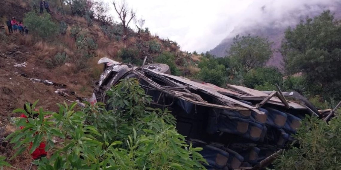 Peru’da otobüs uçuruma yuvarlandı: 24 meyyit, 21 yaralı