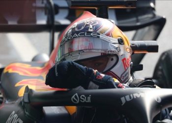 Peş peşe 9. yarışını kazanan Verstappen F1 rekorunu egale etti