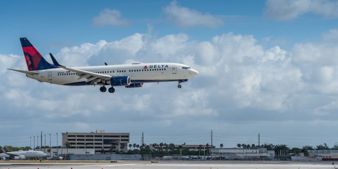 Pilottan biyolojik tehlike ihbarı: İshal olan yolcu nedeniyle uçak geri döndü