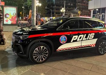 Polis aracı Togg, Kızılay Meydanı’nda misyonda