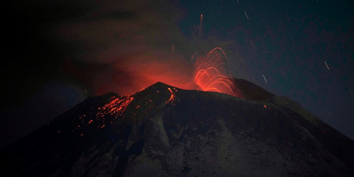 Popocatepetl Yanardağı’nda 3 yeni patlama