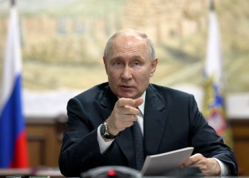 Putin’den ABD açıklaması: Her şey yaptırımlar ya da güçle çözmeye çalışıyorlar