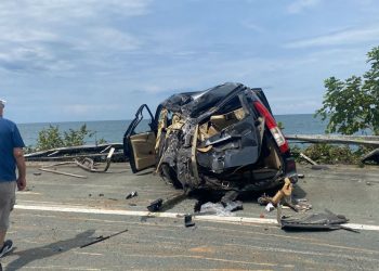 Rize’de TIR ile arabanın çarpıştığı kazada 2 kişi yaralandı