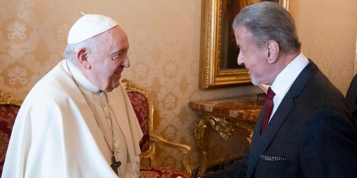 “Rocky” yıldızı Sylvester Stallone, Papa Francis ile tanıştı: Filmlerinle büyüdük!
