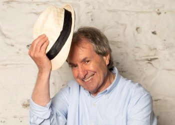 Romantik müziğin ünlü ismi Chris de Burgh 11 yıl ortadan sonra Türkiye’ye geliyor
