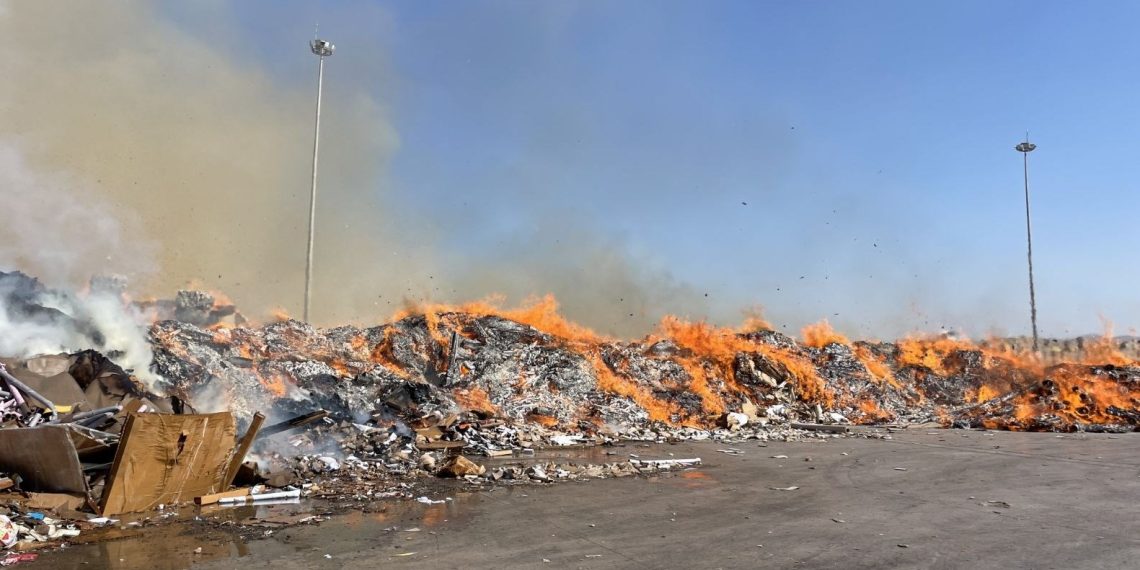 Şanlıurfa’da geri dönüşüm fabrikasında yangın