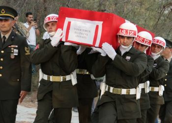 Şehit İstihkam Uzman Çavuş Taner Torun’un cenazesi Osmaniye’de defnedildi