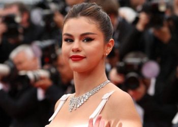 Selena Gomez’in yeni müziği The Weeknd’e mi gönderme?
