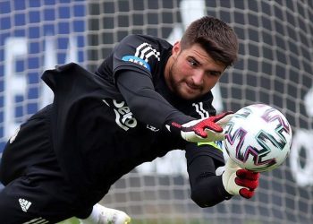 Şenol Güneş, Ersin Destanoğlu’nun ayrılığına müsaade vermedi