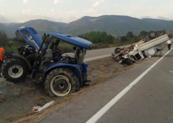 Sinop’ta traktörle çarpışan kamyonetin şoförü öldü