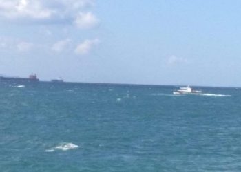 Şişme botla kaybolan 4 kişi 17 saat sonra kurtarıldı