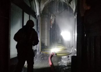 SON DAKİKA HABERİ: Kapalıçarşı’nın çatı kısmında yangın çıktı