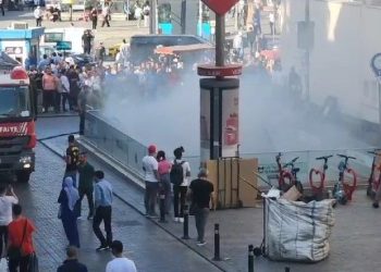 SON DAKİKA HABERİ: Vezneciler metro istasyonunda yangın