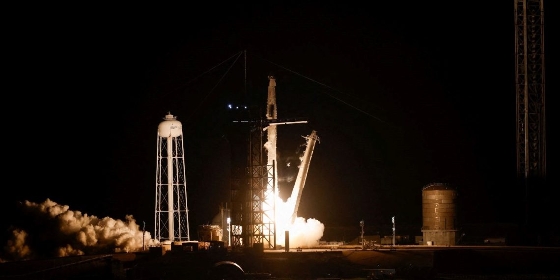 Space X, Memleketler arası Uzay İstasyonu’na 4 astronot gönderdi