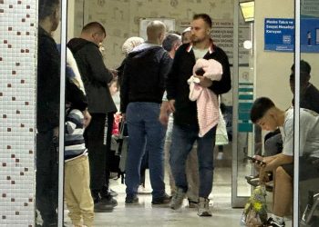 Tavuk döner, 10’u öğrenci 18 kişiyi hastanelik etti