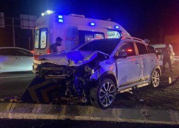 Tekirdağ’da iki araç baş başa çarpıştı: 4 yaralı