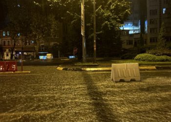 Trabzon’da sağanak tesirli oldu