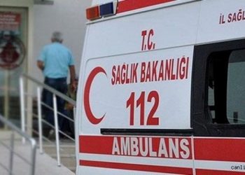 Traktör şarampole devrildi: 2 meyyit