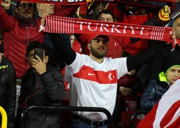 Türkiye-Ermenistan maçının biletleri tükendi