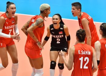 Türkiye-Porto Riko voleybol ulusal maçı ne vakit? Filenin Sultanları Olimpiyat amacında