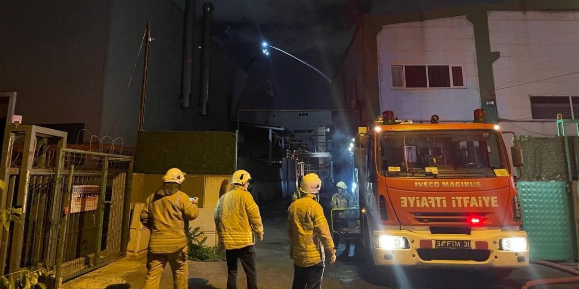 Tuzla’da fabrika yangını