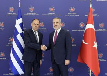 Yunan Dışişleri Bakanı Ankara’da: Hakan Fidan’la görüştü