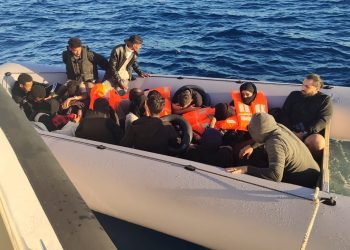 Yunanistan’ın geri ittiği 48 sistemsiz göçmen kurtarıldı