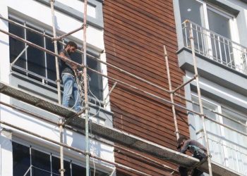 Zelzelenin vurduğu Hatay’da günlüğü bin 500 TL’ye usta bulmakta eza yaşanıyor
