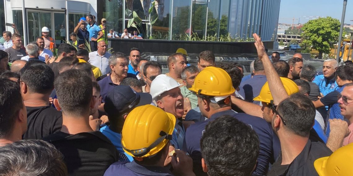 Zeytinburnu’na yıkım için giden İBB takımını Valilik kararıyla polis durdurdu