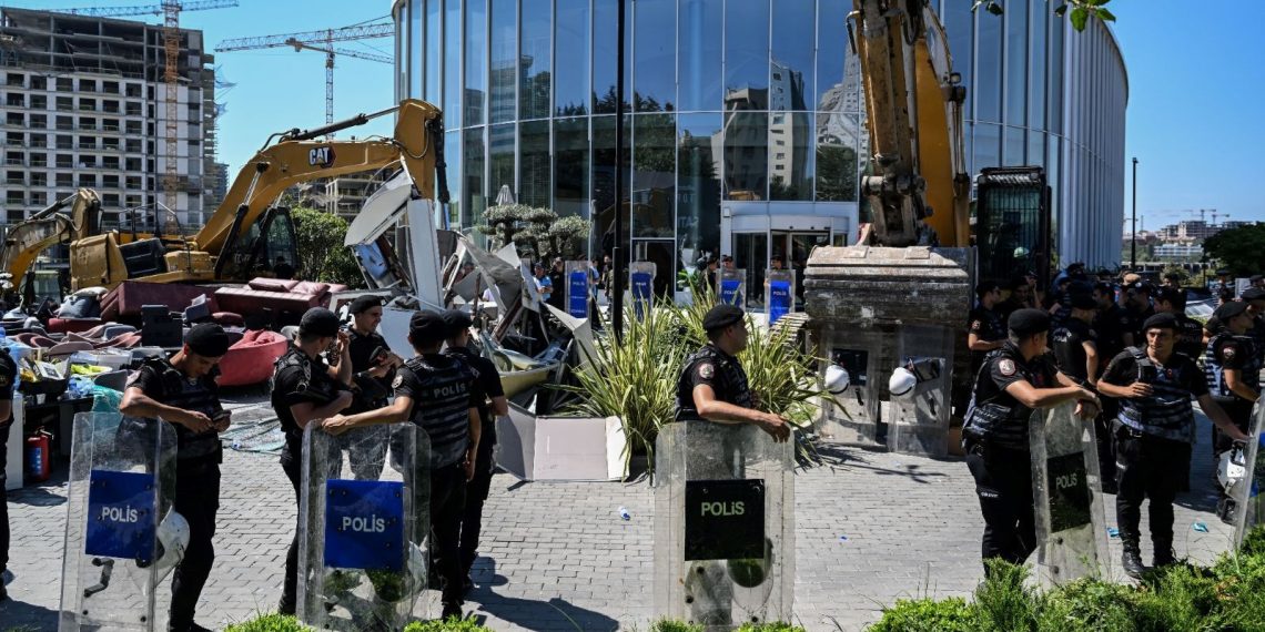 Zeytinburnu’nda İBB’nin yıkım sürecinde gerginlik