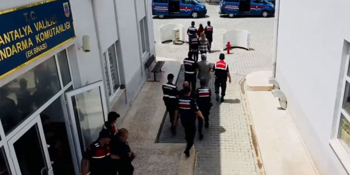 11 vilayette “Transfer Operasyonu”: 52 gözaltı