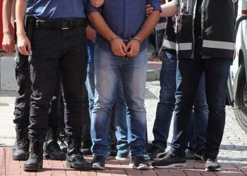 16 vilayette FETÖ soruşturması: 23 gözaltı