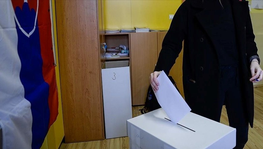 5 yıldır istikrarsızlığın sürdüğü Slovakya’da seçim yapılıyor
