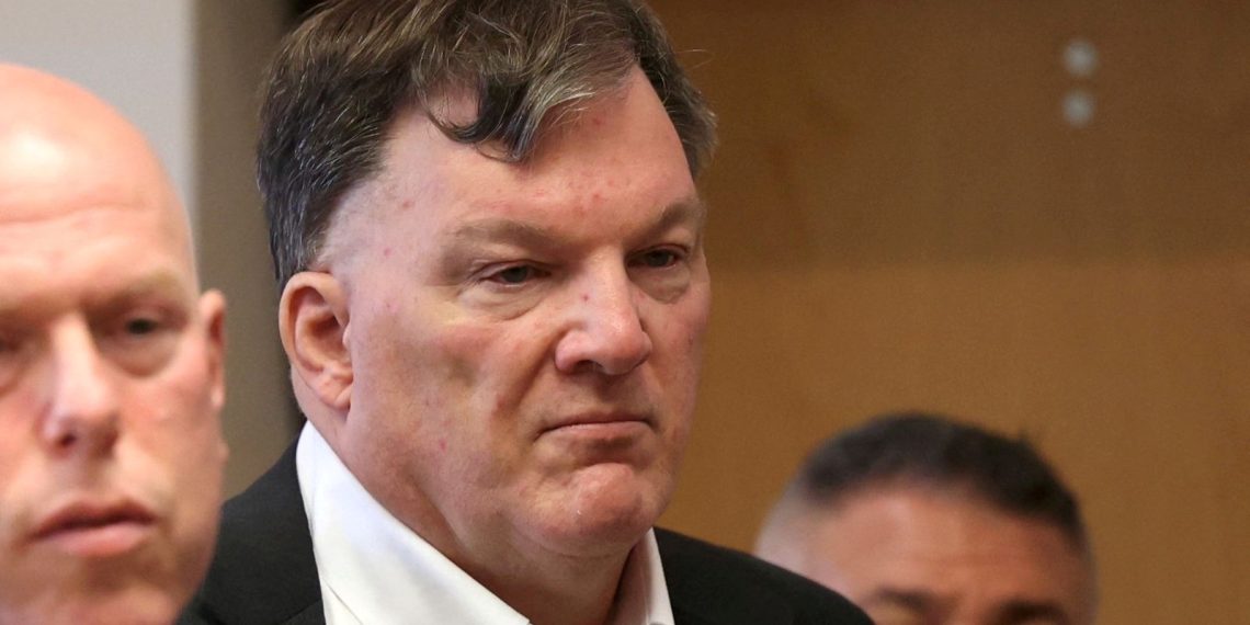 ABD’de cinayet zanlısı meskeninde bulunan yüzlerce silahı geri istedi