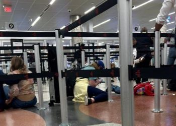 ABD’de havalimanında bıçaklı akın