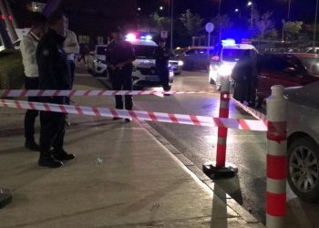 Acil servis önünde silahlı hücum: 1 yaralı