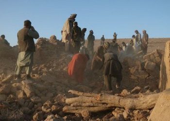 Afganistan 6.3’lük sarsıntıyla yıkıldı: Meyyit sayısı yükseliyor