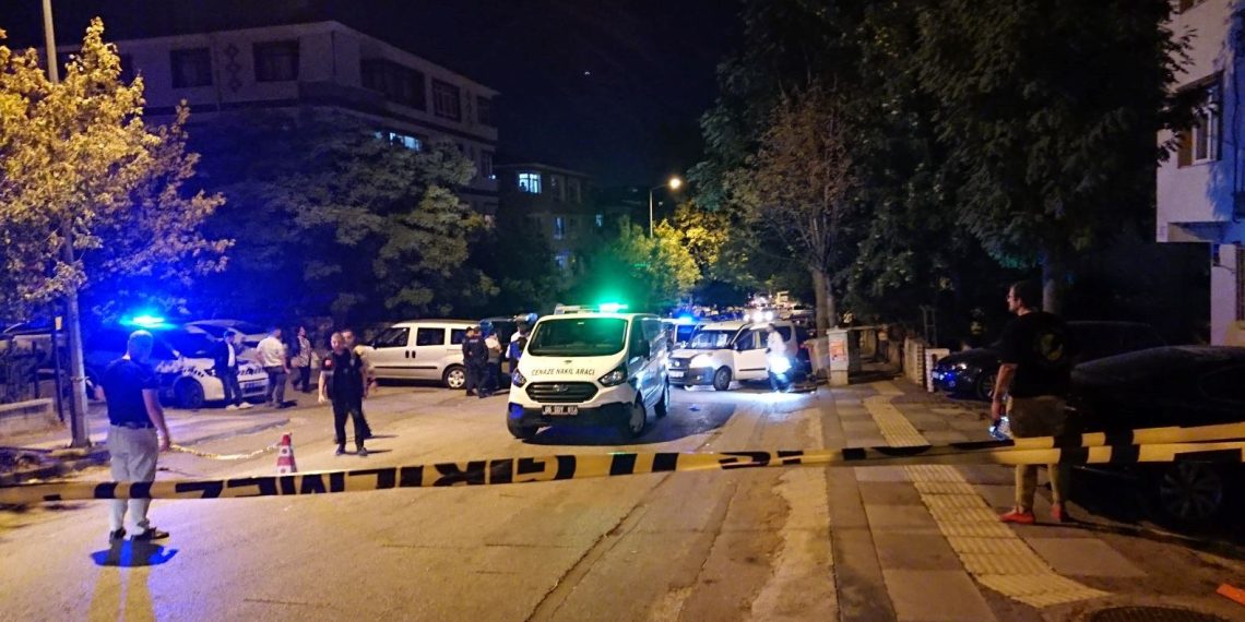 Alacak hengamesinde arkadaşını öldürdü