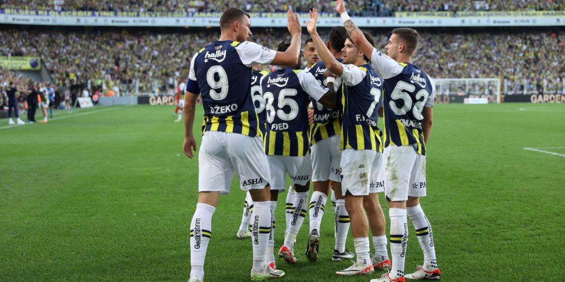 Alanyaspor-Fenerbahçe maçı ne vakit, saat kaçta ve hangi kanalda? Fenerbahçe’nin birinci 11’i belirli oldu