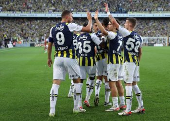 Alanyaspor-Fenerbahçe maçı ne vakit, saat kaçta ve hangi kanalda? Fenerbahçe’nin birinci 11’i belirli oldu