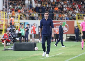 Alanyaspor – Fenerbahçe maçında Ömer Erdoğan kırmızı kart gördü